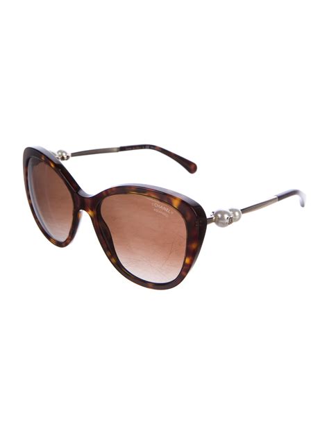 chanel butterfly runway sunglasses|are Chanel sunglasses polarized.